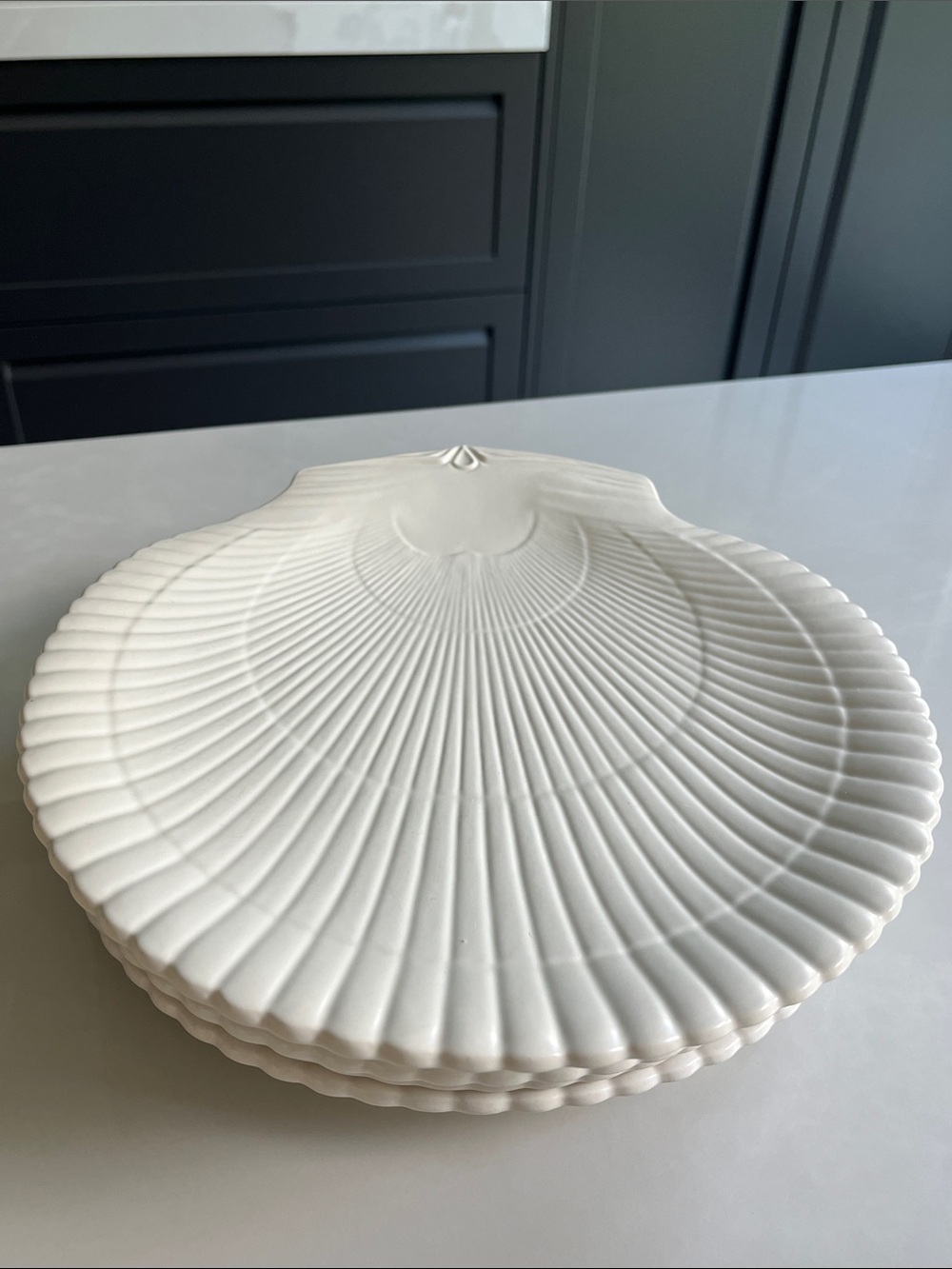 Wedgwood Etruria Barlaston Nautilus Scallop Shell Plates Satin Cream Set of 6.